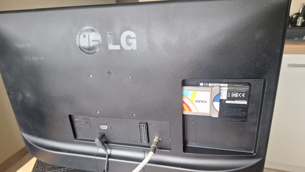 Telewizor LG 24 cale funkcjia monitora.