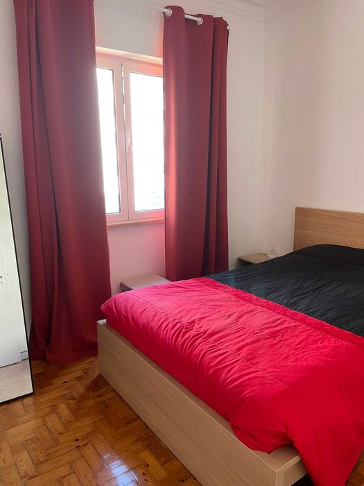 T2 a 9 minutos a pé do metro, muito bom estado, luminoso