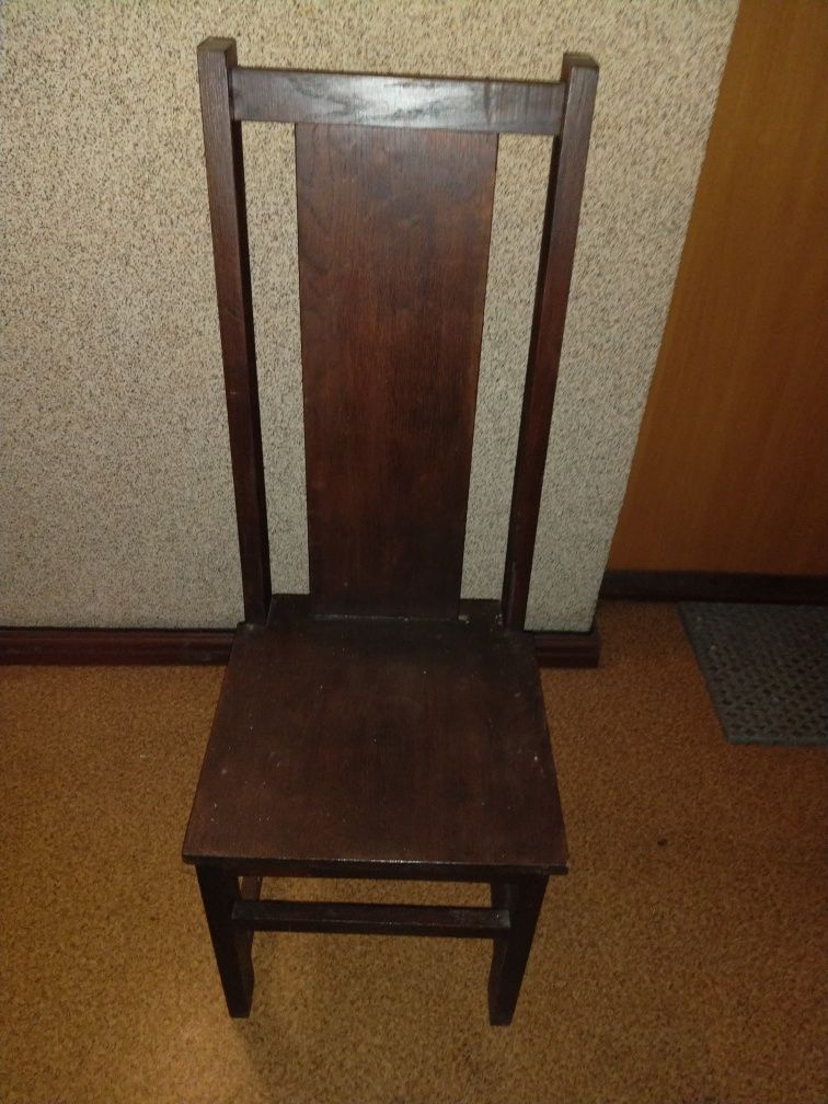 Krzesło drewniane solidne