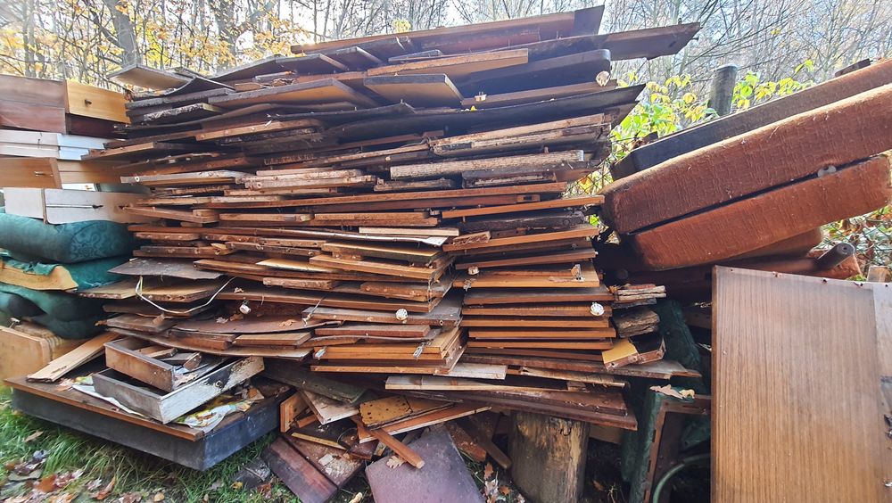 Płyty z mebli do oddania