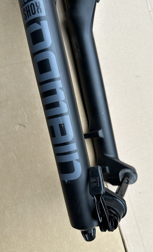 Nowy amortyzator Rock Shox 38 Domain RC 29” 170mm DebonAir