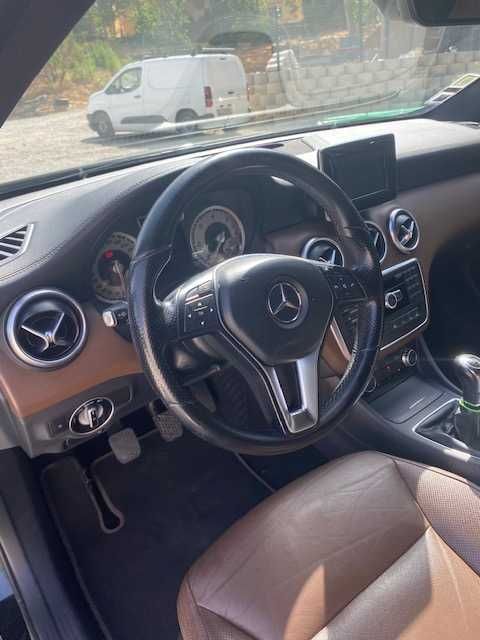 Carro de garagem