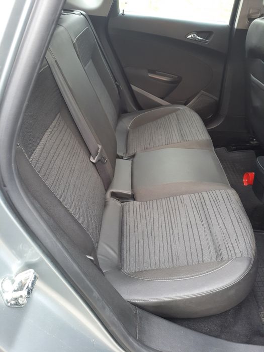 Opel Astra J 2014 r. Benzyna + Gaz