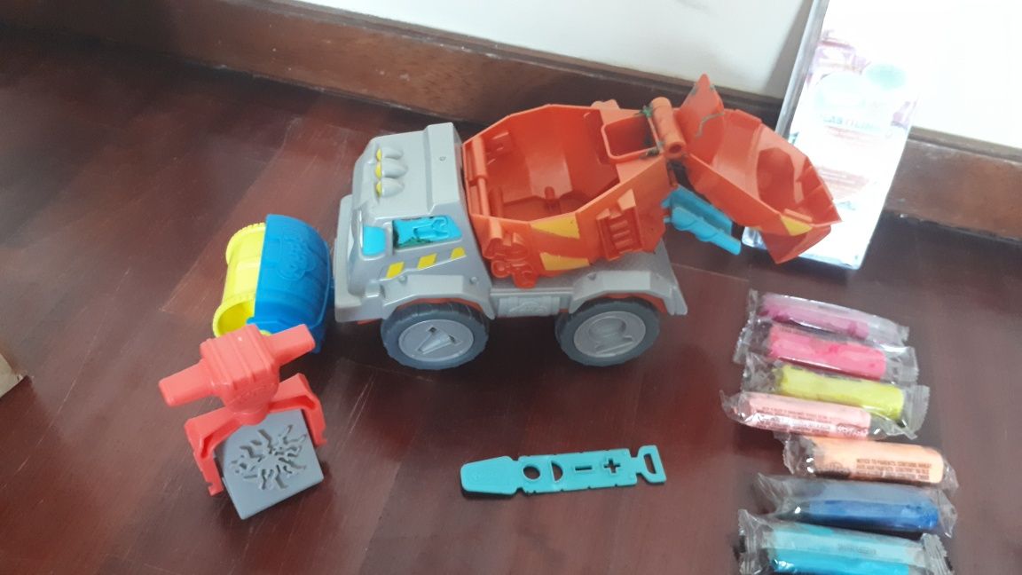 Camião e Mota Play-Doh