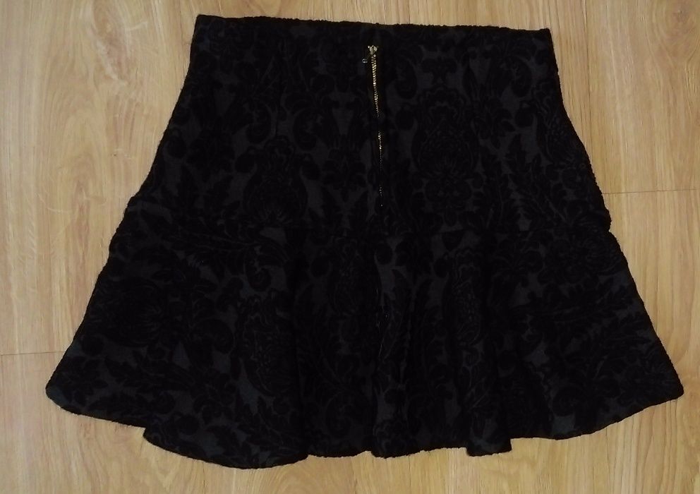 Spódnica Zara 36/S nowa, do stylizacji z zakolanówkami spacer/impreza
