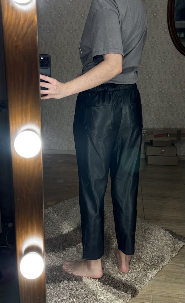 Кожаные брюки zara