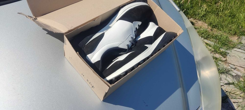 Продам Оригінальні кросівки Training epic speed.