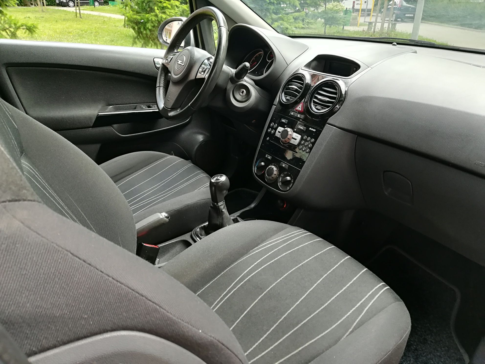 Opel Corsa 1.2 b.85km. Klima..ładna