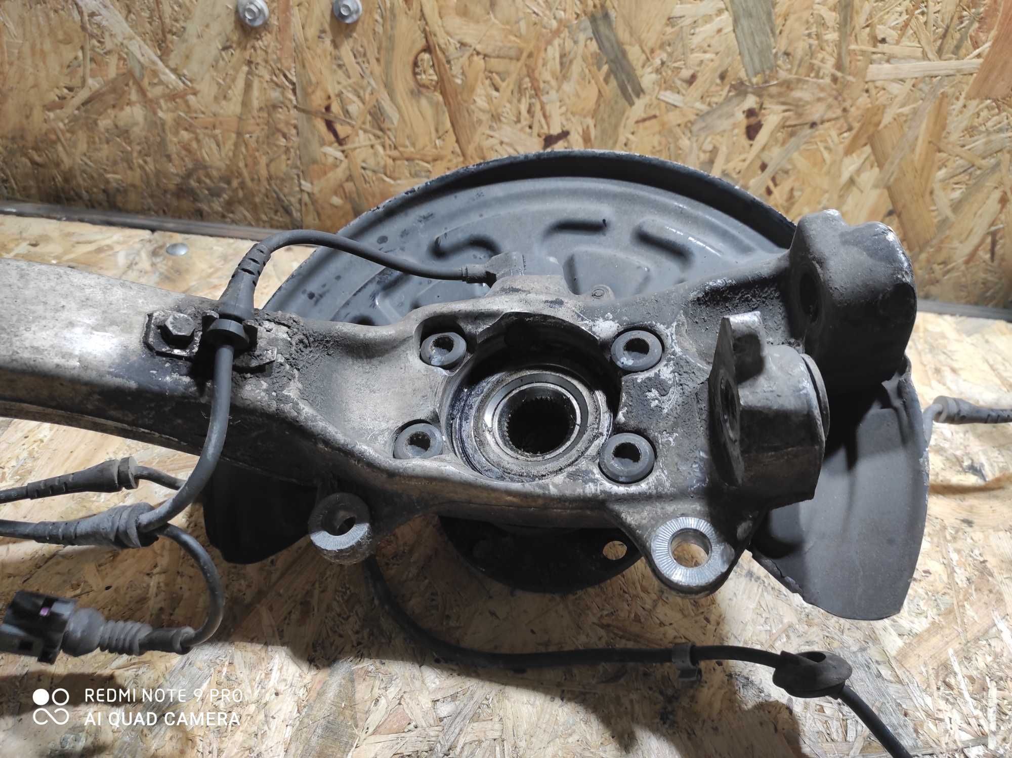 Audi A6 C5 a4 b6 B7 zwrotnica aluminiowa piasta 16 1.8 1.9 2.0 2.4 3.0