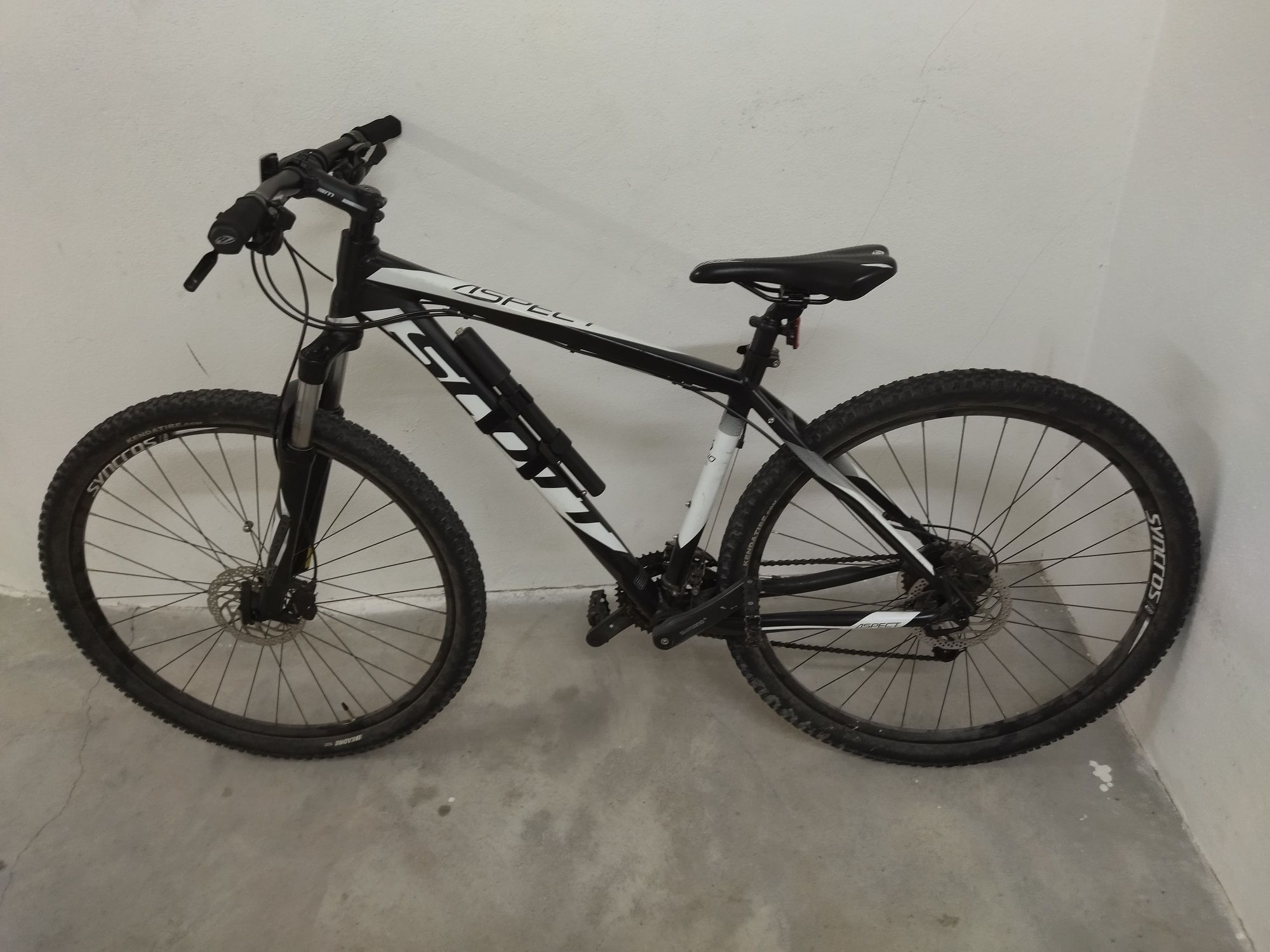 Scott Aspect 940 - quadro L, roda 29