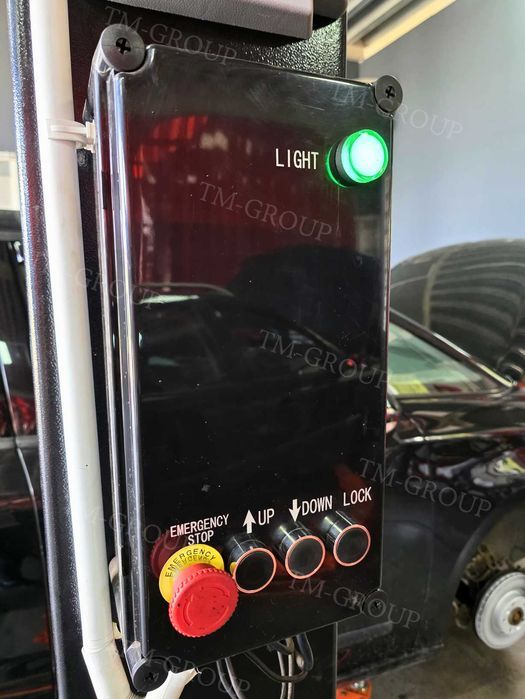 Podnośnik dwukolumnowy samochodowy warsztatowy do busów 5,5T automat
