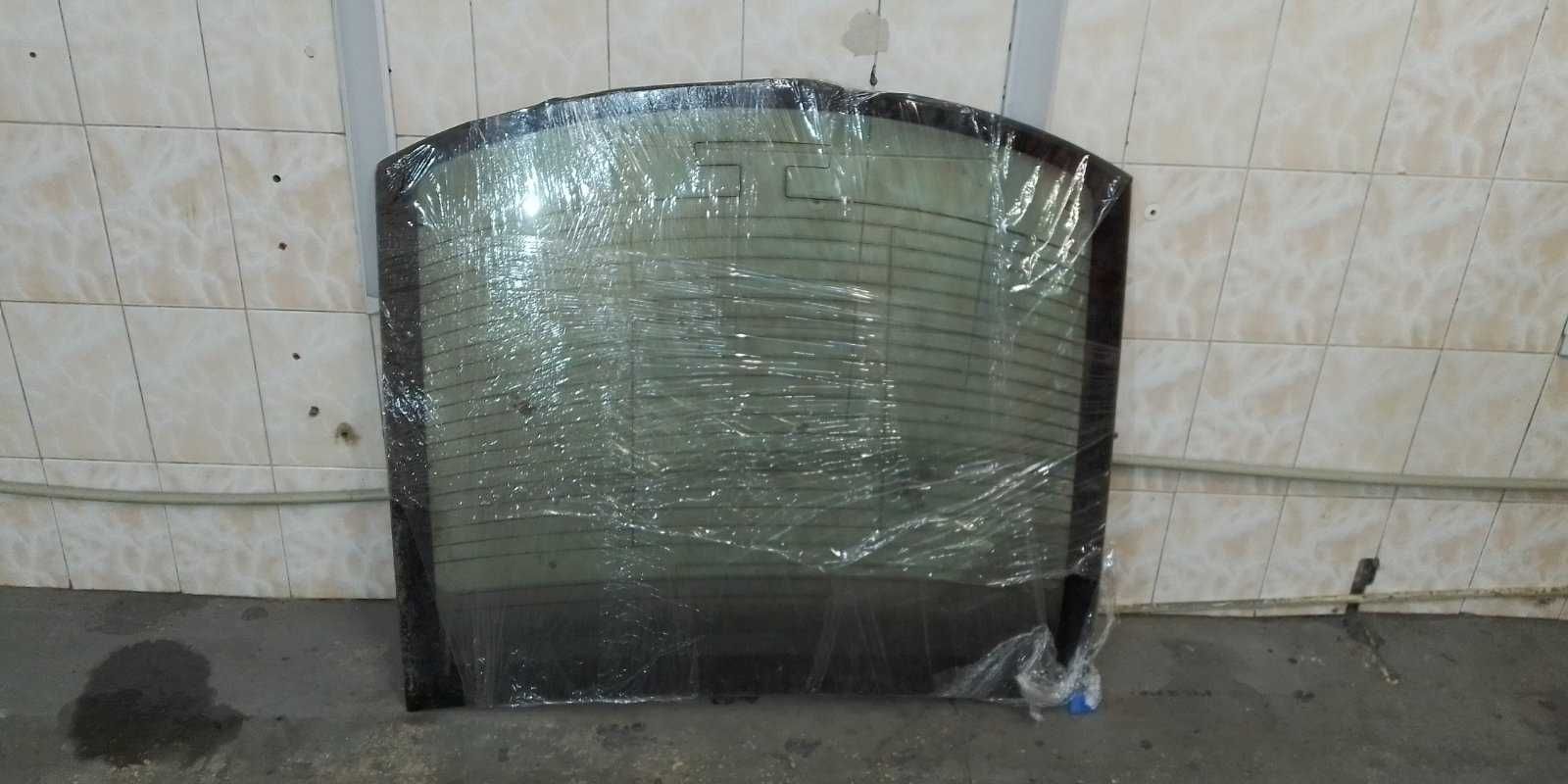 Стекло заднее с подогревом Honda Coupe 73211-TE0-A01