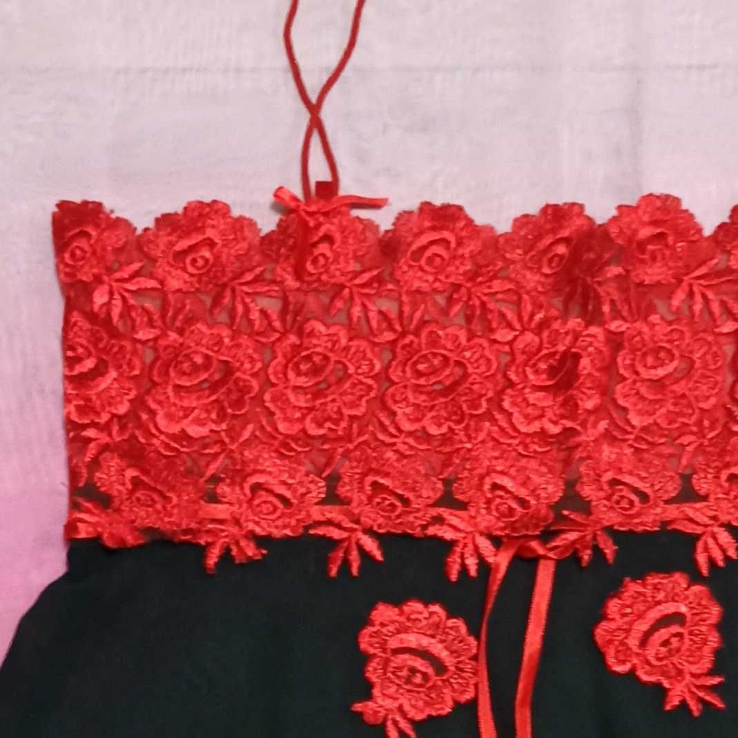 Пеньюар женский с гипюровой кокеткой на бретельках