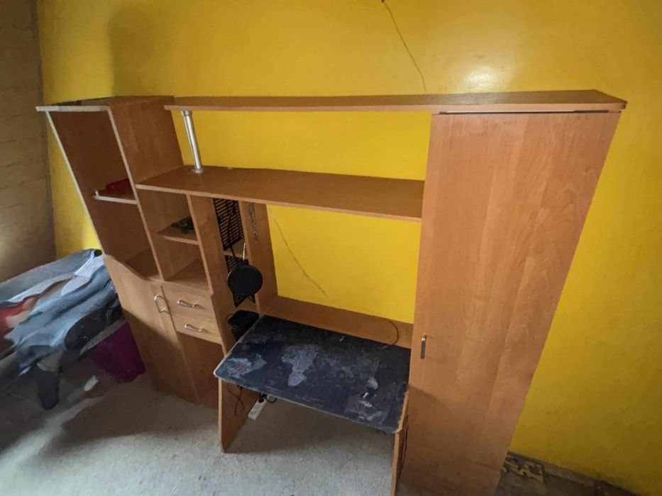 Biurko regał z szafką i półkami