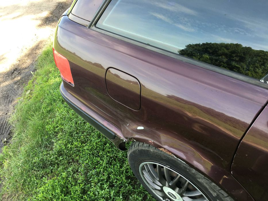 Ауді 80  авант 2.6л. 1993 рік.