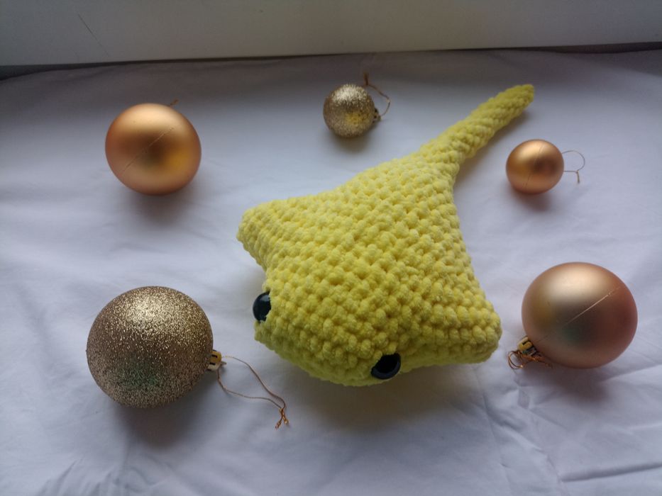 В'язаний жовтий скатик