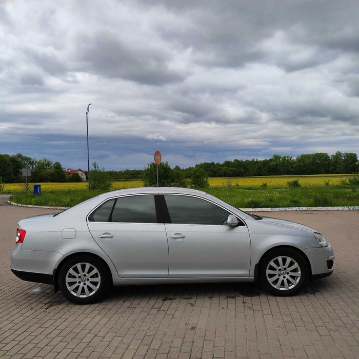 Продам авто 2.0 тді 6-ст кпп