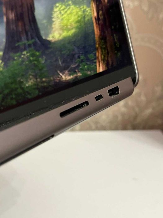 MacBook Pro 16 M1max/32/512