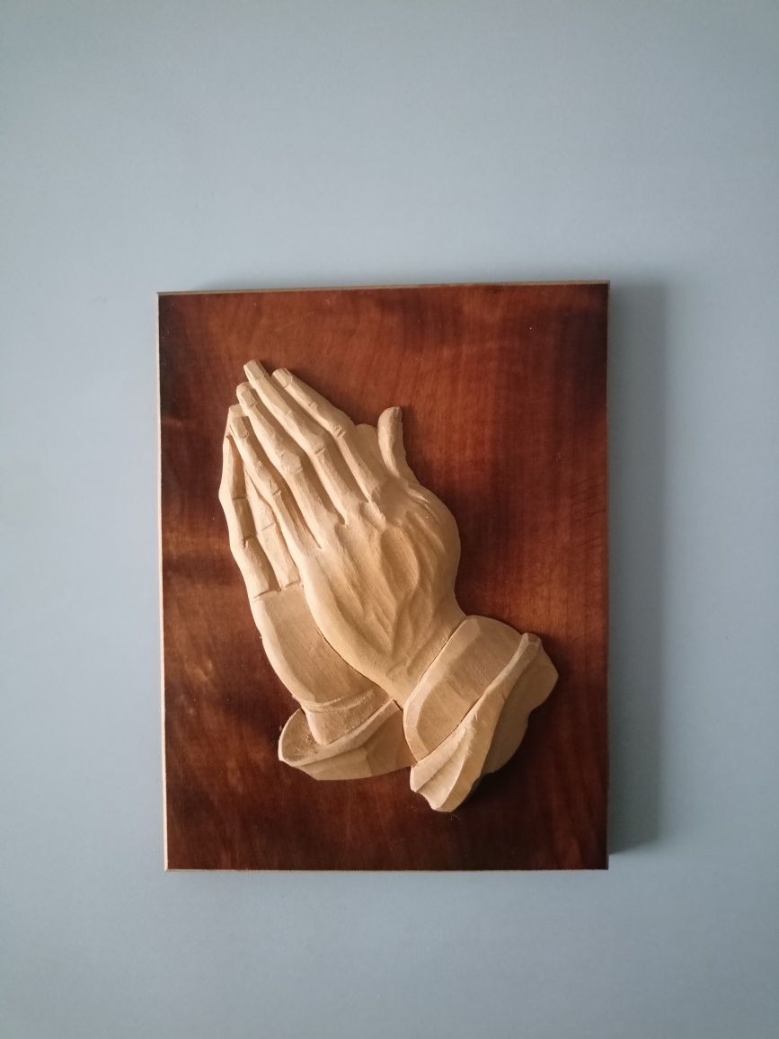 Płaskorzeźba religijna drewniana Durer modlitwa ręce modlitewne