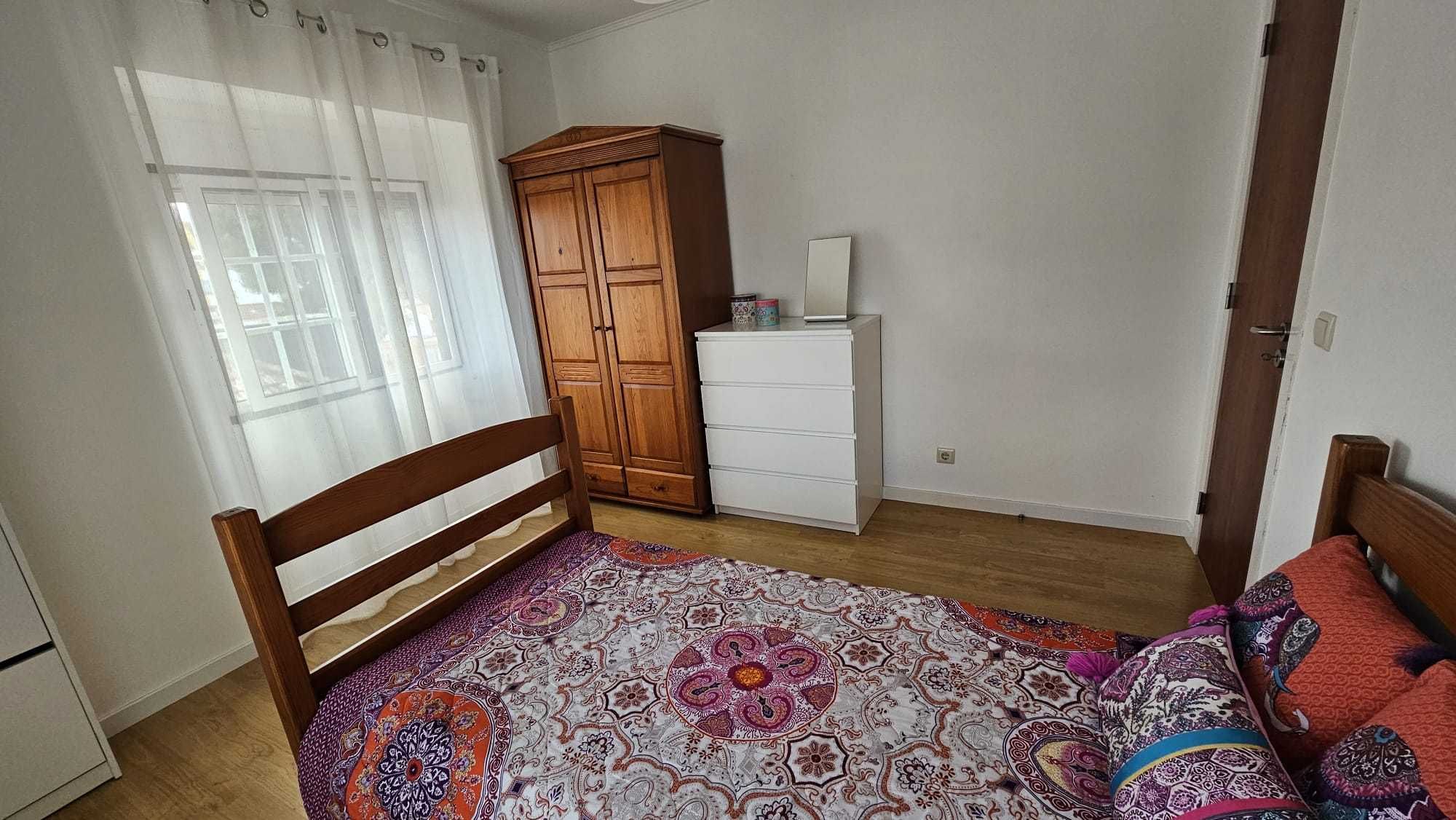 Quarto arrendamento Cacém para Professores/ Estudantes