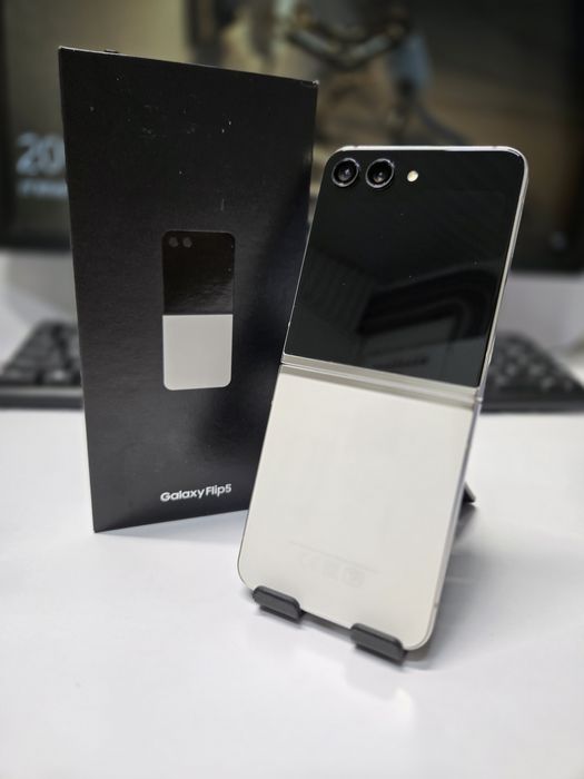 Samsung Flip 5 8/256Gb, офіційний