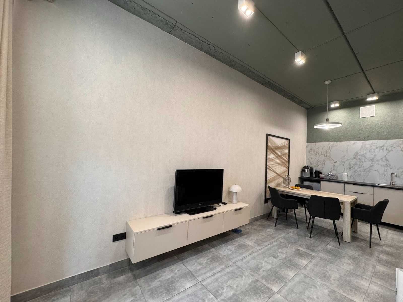 Продаж комерційного приміщення в центрі ЖК Перлина Проскурова
