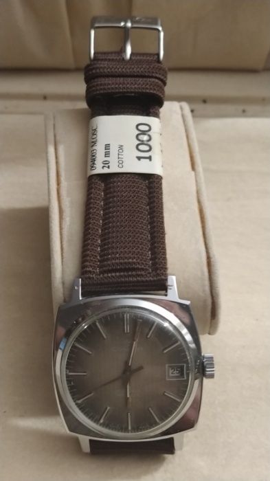 Relógios de qualidade  oferta de portes para o continente