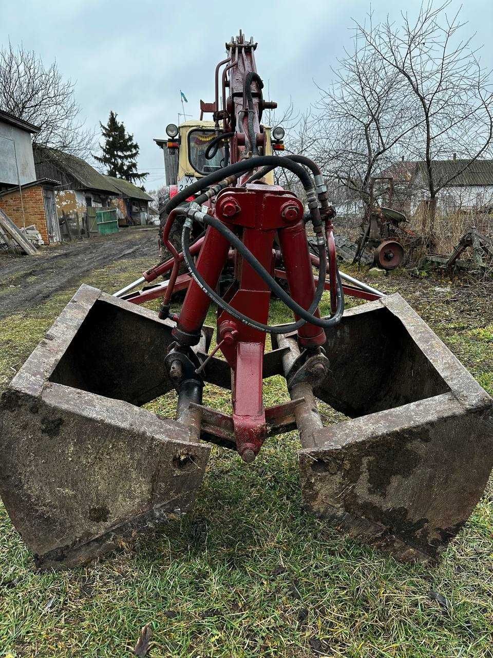 Грейферний погрузчик Т- 1.1 на базі ЮМЗ