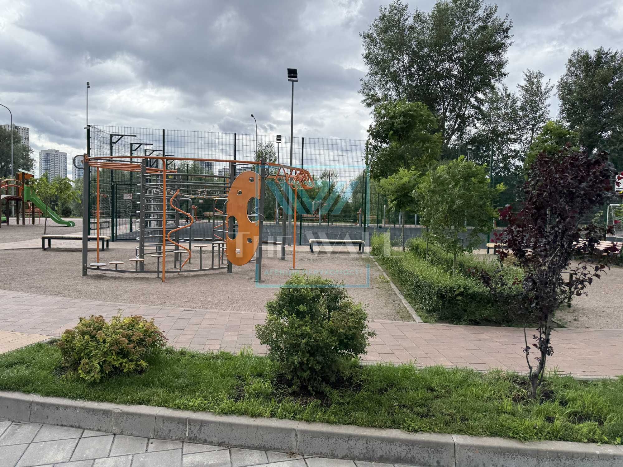 БЕЗ% Перша здача, Seven, Севен, Дніпровська Набережна 16г