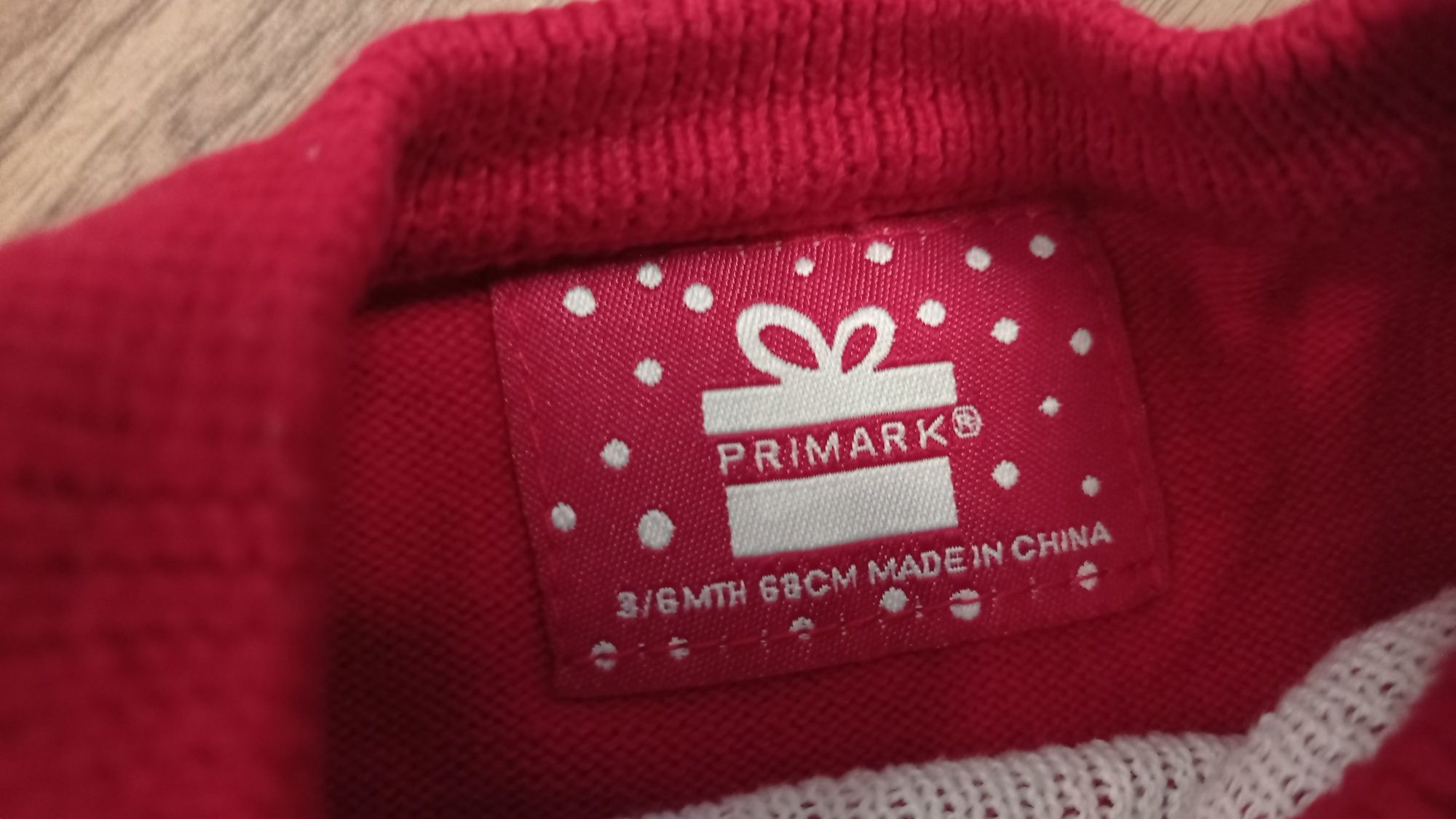 Sweterek niemowlęcy świąteczny Primark rozm 68