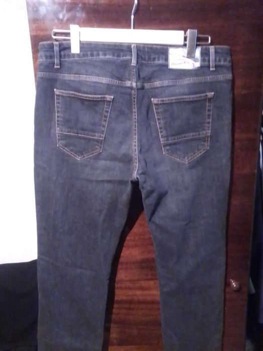 Черные Джинсы пр-во Италия.
