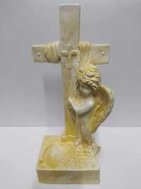 Figurka gipsowa "Aniołek przy Krzyżu" Dekoracje, Ozdoba, Na prezent