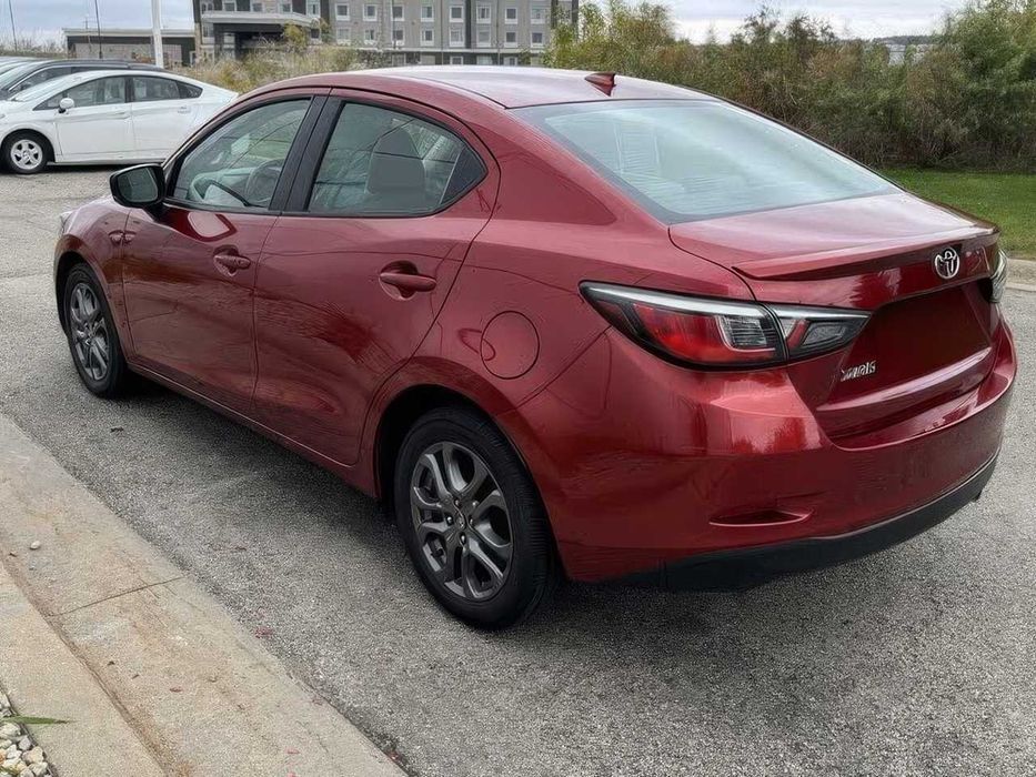 Toyota Yaris LE      2019