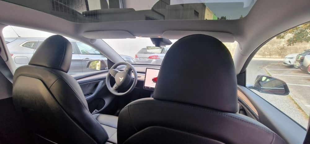 Tesla Model Y Long Range RWD