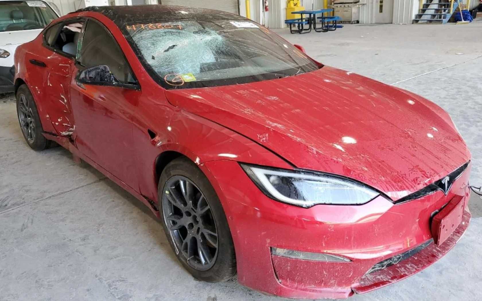 Tesla Model S 2022 по запчастям