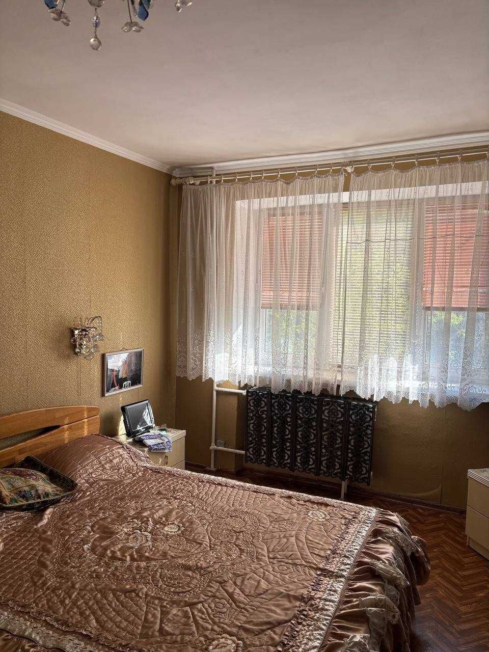 Продам 2 ком. квартиру на   Героев Пограничников 37800у.е