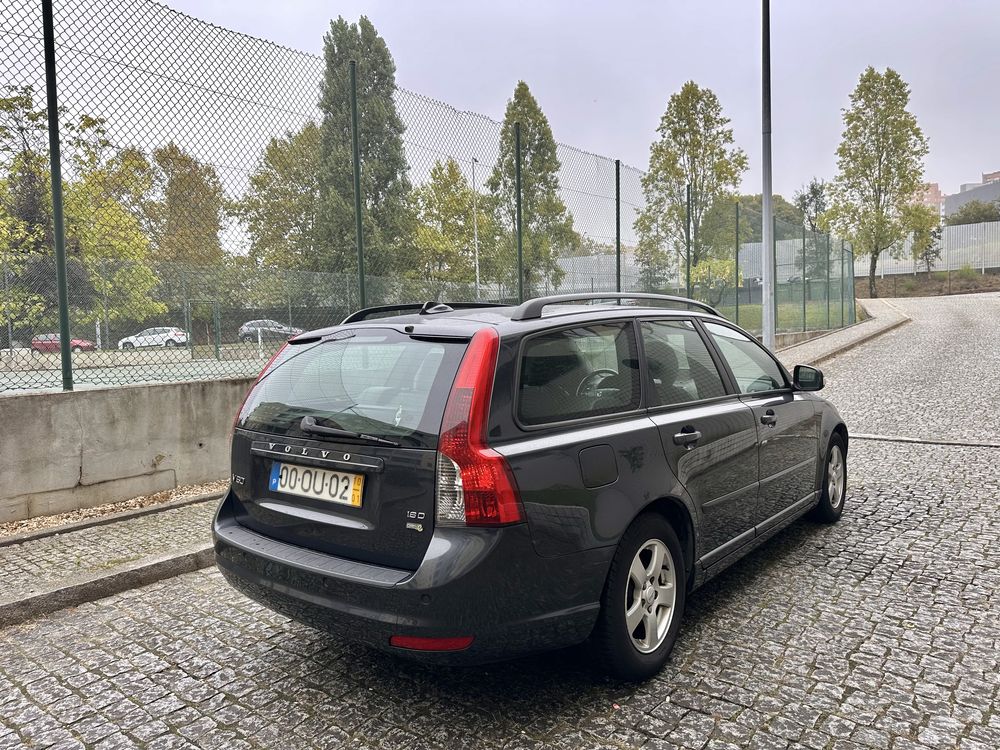 Volvo V50 1.6d 2010 com GPS impecável