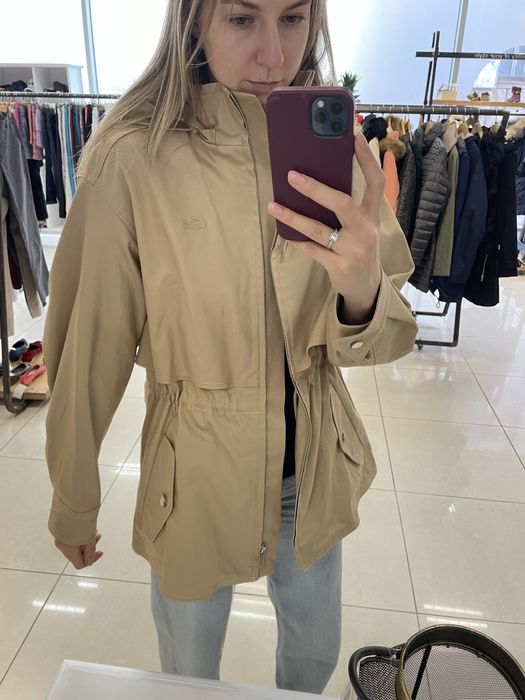 Тренд бежевая амбарная куртка рабочего lacoste оригинал