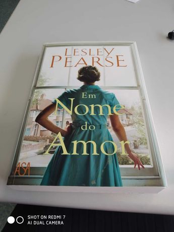 Em Nome do Amor - Lesley Pearse
