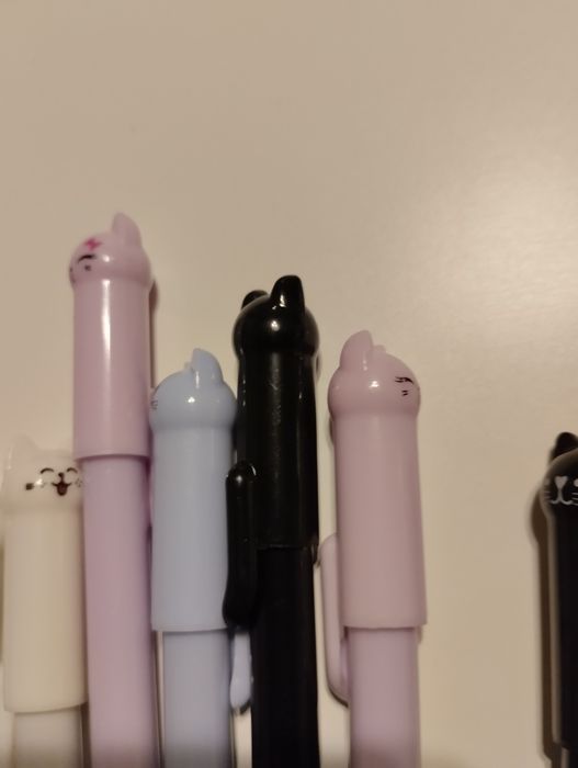 Zestaw długopisów 8 sztuk wkładów 40