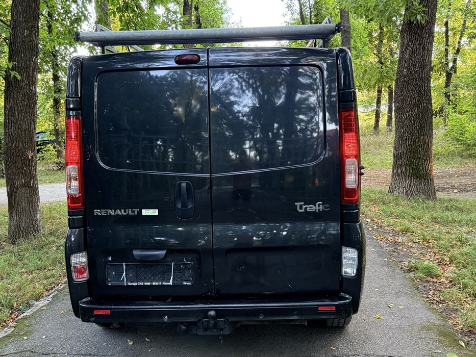 Продам Renault Trafic 2.0 D 2011