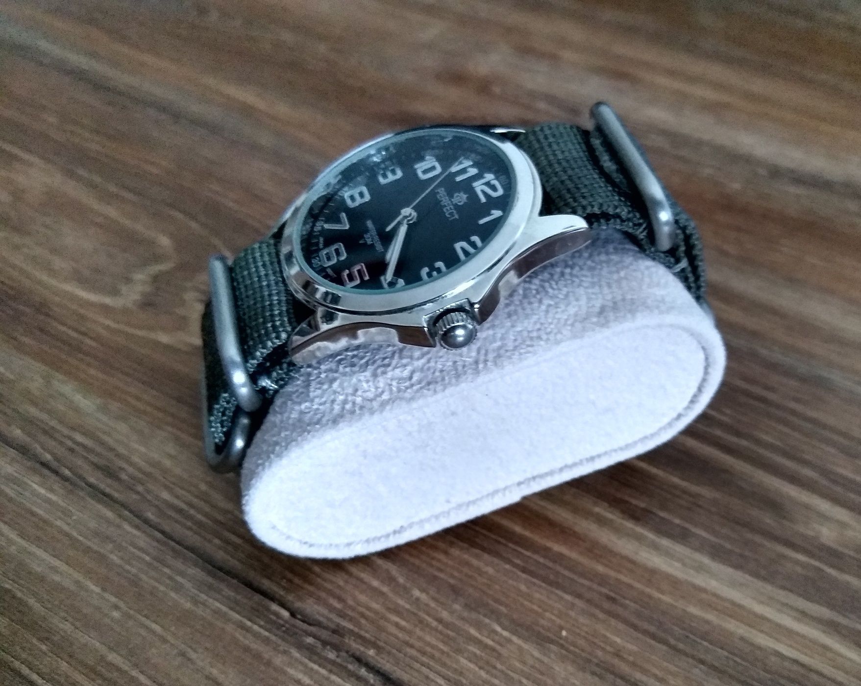 Zegarek PERFECT w stylu field watch