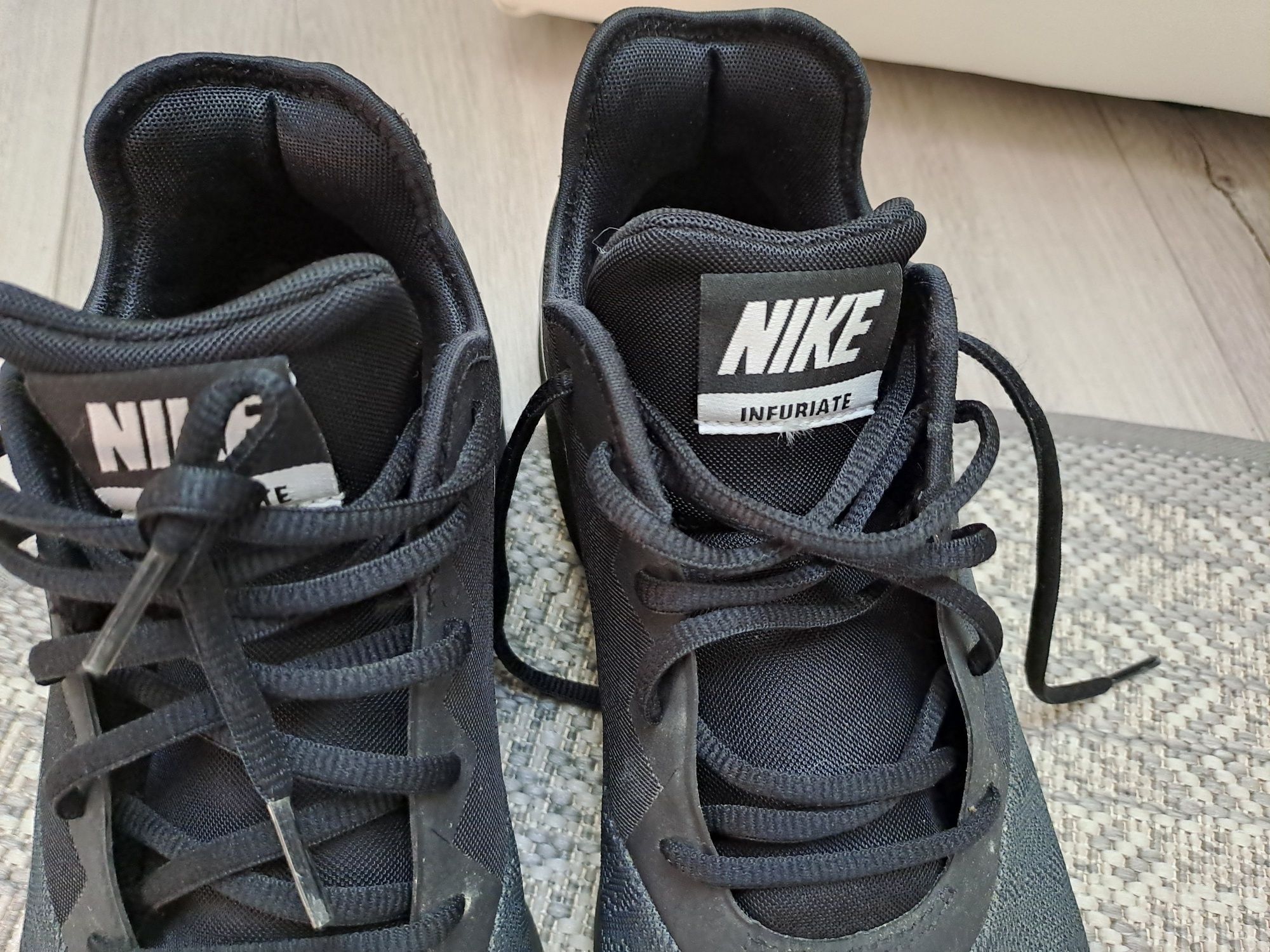 Ténis Nike Air Max INFURIATE