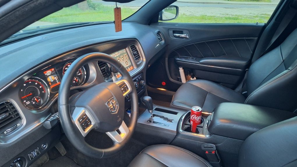 Dodge Charger RT, 5.7 V8, HEMI, super stan