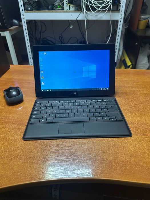 Microsoft Surface FHD Core i5-4200U 1,60GHz,8GB,256GB SSD нова батарея