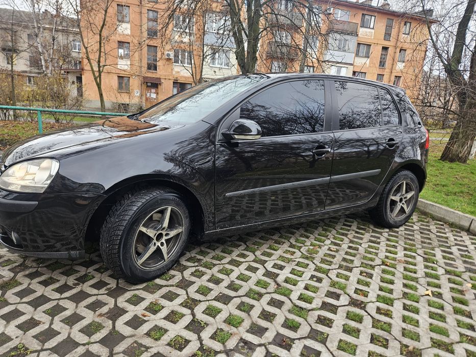 Автомобиль голф 5