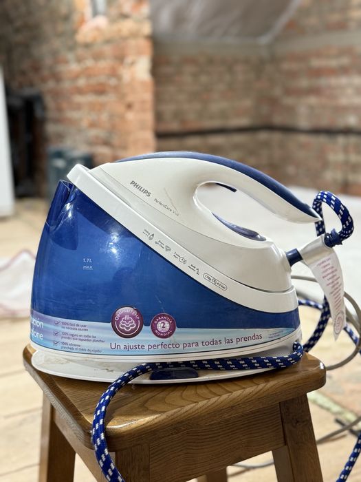 Праска парогенератор Philips PerfectCare Viva