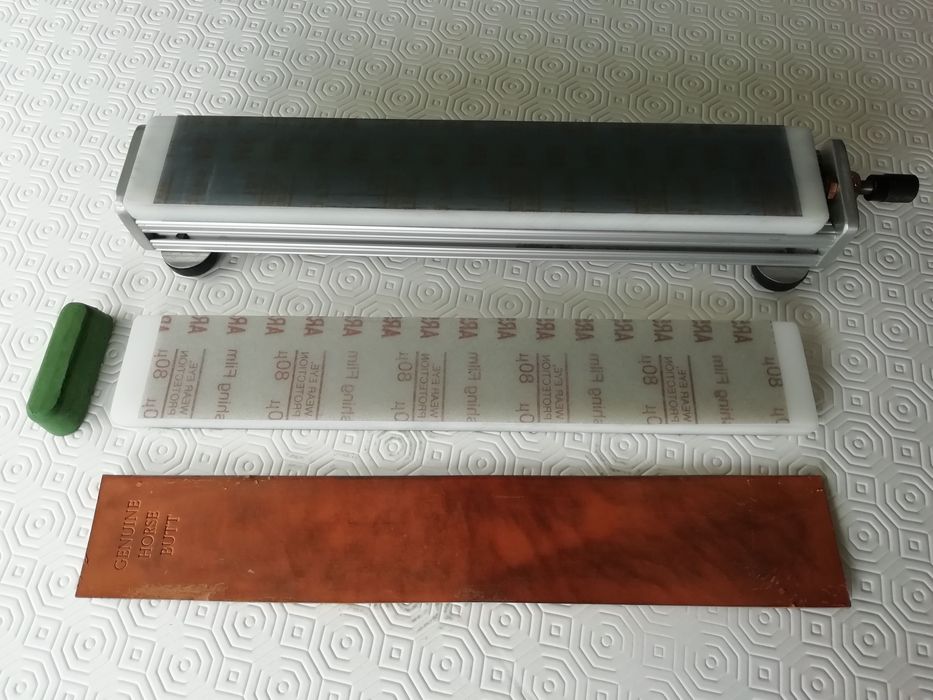 Faca de chifrar + sistema de afiar Jeff Peachey - encadernação manual