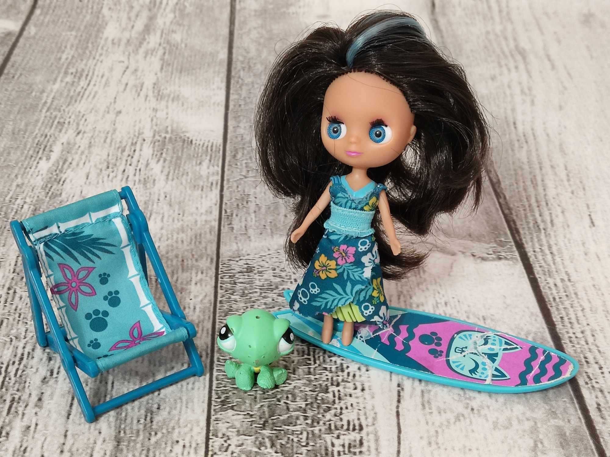 Laleczka Blythe LPS z deską surfingowa leżaczek żółwik Hasbro