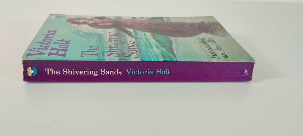 The Shivering Sands by Victoria Holt